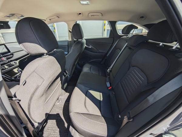 Hyundai i30 CW FAMILY + Smart Pack DCT 1,5 T-GDi MHEV  103kW 12