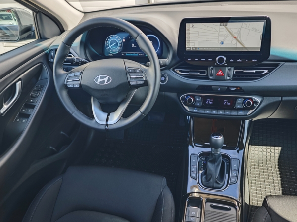 Hyundai i30 CW FAMILY + Smart Pack DCT 1,5 T-GDi MHEV  103kW 3