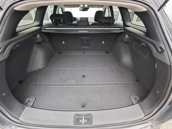 Hyundai i30 CW FAMILY + Smart Pack DCT 1,5 T-GDi MHEV  103kW 30