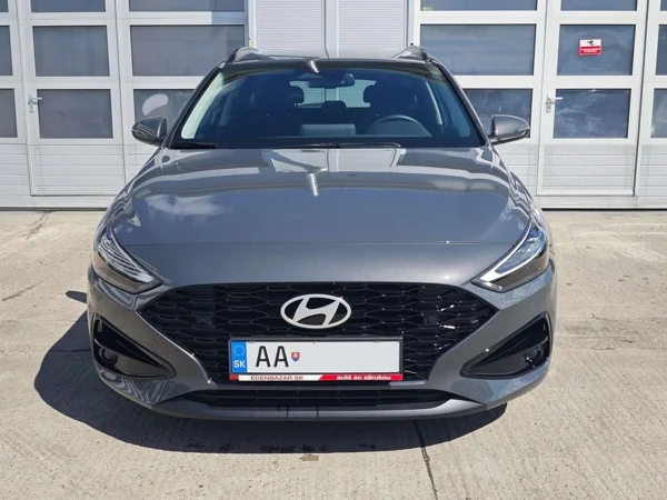 Hyundai i30 CW FAMILY + Smart Pack DCT 1,5 T-GDi MHEV  103kW 4