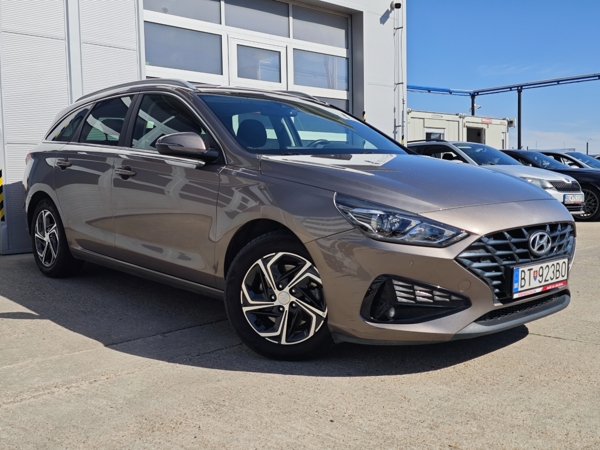 Hyundai i30 CW Family 1,5 DPi 81kW 5