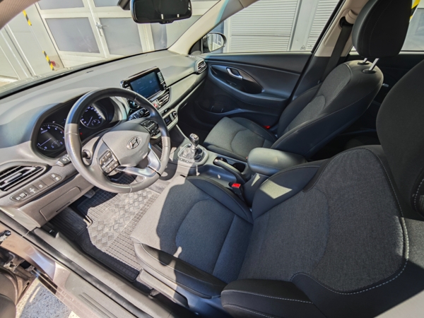 Hyundai i30 CW Family 1,5 DPi 81kW 10