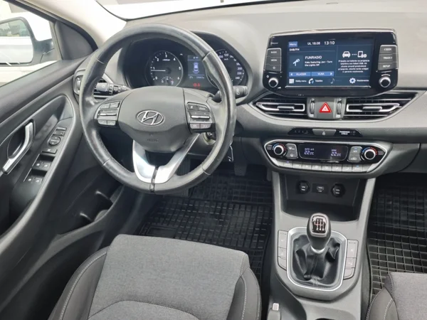 Hyundai i30 CW Family 1,6 CRDi 85kW 3