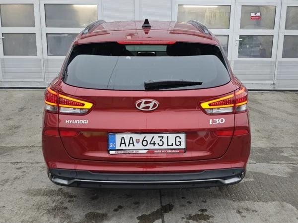 Hyundai i30 CW FAMILY DCT 1,5 T-GDi MHEV 103kW 6