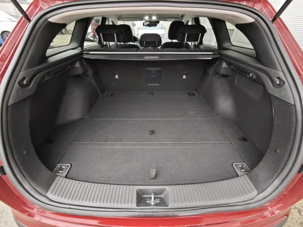 Hyundai i30 CW FAMILY DCT 1,5 T-GDi MHEV 103kW 31