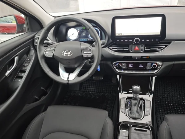 Hyundai i30 CW FAMILY DCT 1,5 T-GDi MHEV 103kW 3