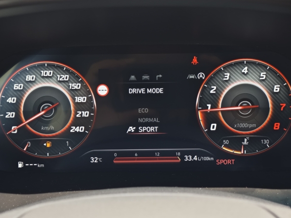 Hyundai i30 CW FAMILY DCT 1,5 T-GDi MHEV 103kW 14