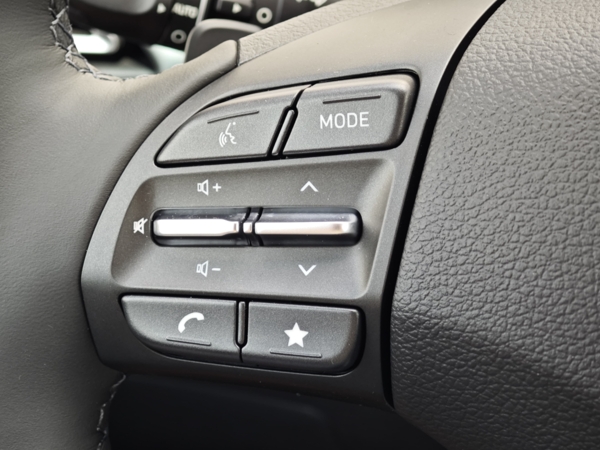 Hyundai i30 CW FAMILY DCT 1,5 T-GDi MHEV  103kW 27