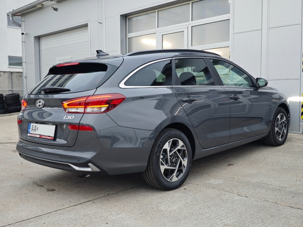 Hyundai i30 CW FAMILY DCT 1,5 T-GDi MHEV  103kW 2