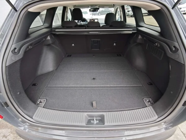 Hyundai i30 CW FAMILY DCT 1,5 T-GDi MHEV  103kW 27