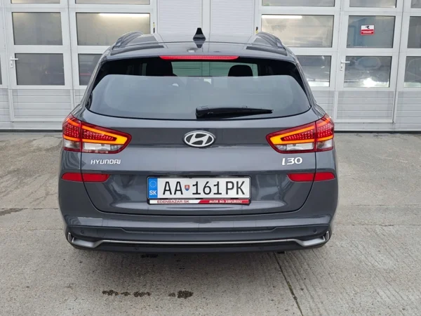 Hyundai i30 CW FAMILY DCT 1,5 T-GDi MHEV  103kW 6