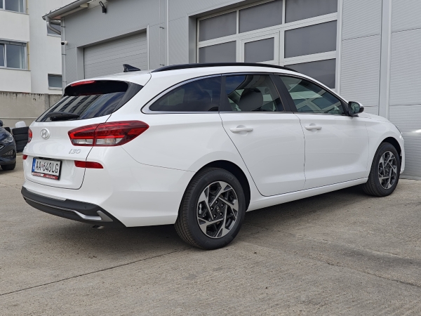 Hyundai i30 CW FAMILY +NAVI+LED 103kW 2