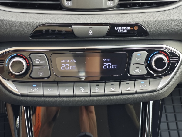 Hyundai i30 CW FAMILY +NAVI+LED 103kW 19