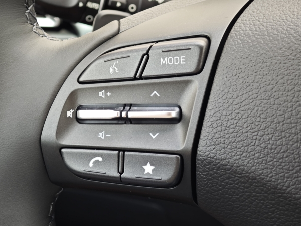 Hyundai i30 CW FAMILY +NAVI+LED 103kW 27