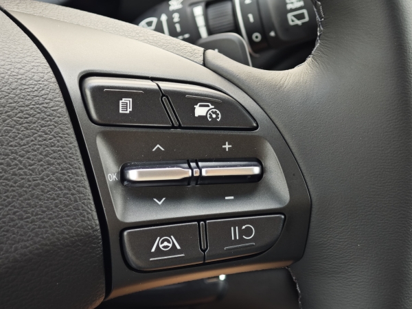 Hyundai i30 CW FAMILY +NAVI+LED 103kW 28