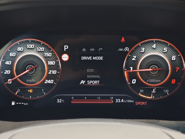 Hyundai i30 CW FAMILY +NAVI+LED 103kW 14