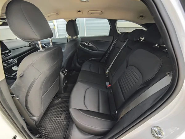 Hyundai i30 CW Family T-GDi 85kW 12