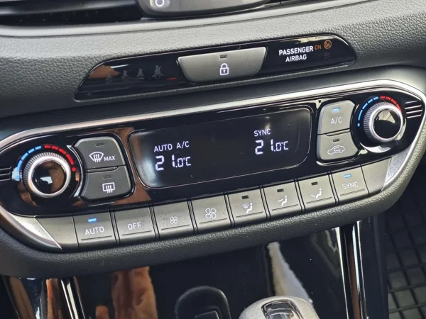 Hyundai i30 N Line DCT 1,6 T-GDi 110kW 18