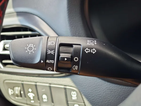 Hyundai i30 N Line DCT 1,6 T-GDi 110kW 23