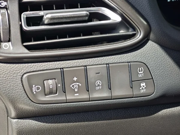 Hyundai i30 N Line DCT 1,6 T-GDi 110kW 29