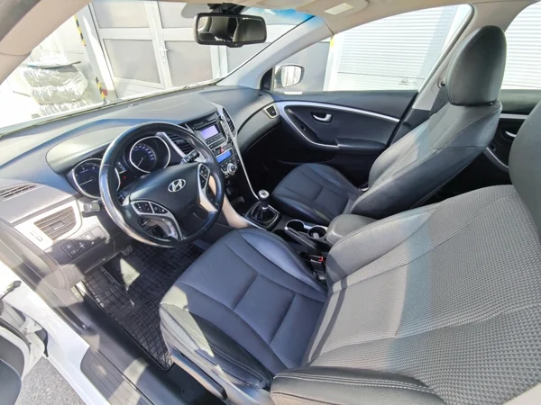 Hyundai i30 Style 1,6 CRDi 100kW 10