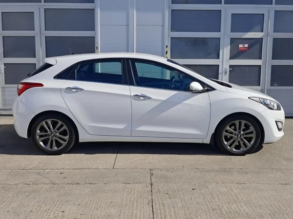Hyundai i30 Style 1,6 CRDi 100kW 9