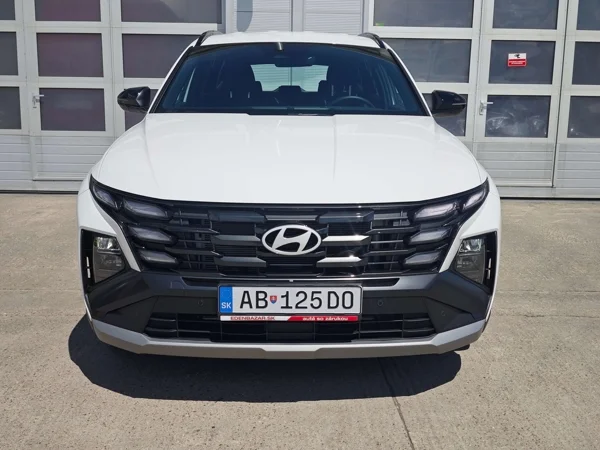 Hyundai Tucson Family + Black Pack HEV A/T 1,6 176kW 4