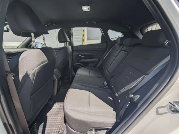 Hyundai Tucson Family + Black Pack HEV A/T 1,6 176kW 12