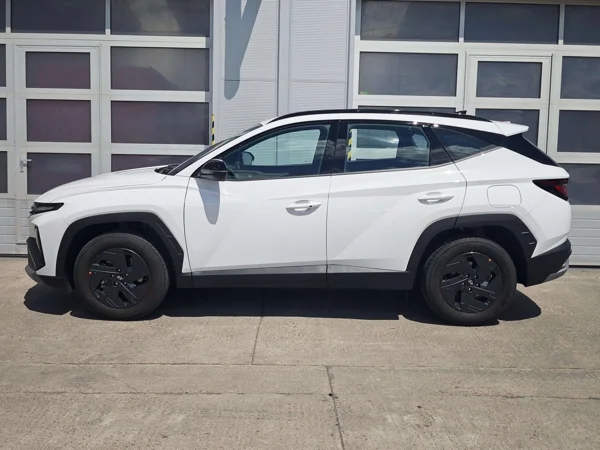 Hyundai Tucson Family + Black Pack HEV A/T 1,6 176kW 8
