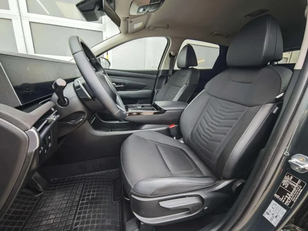 Hyundai Tucson Style HEV A/T 1,6 176kW 11