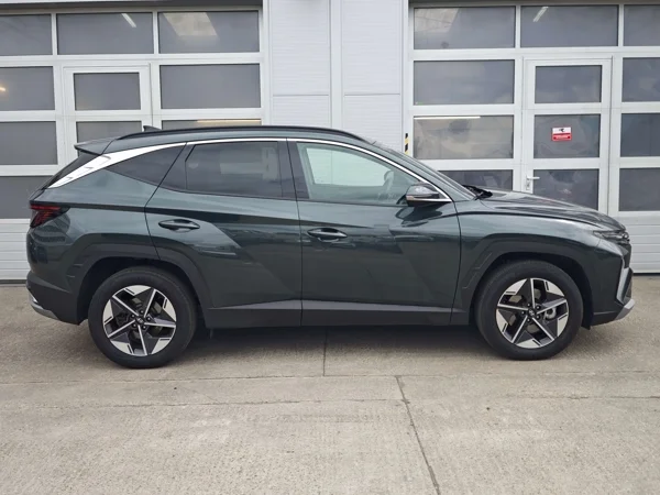 Hyundai Tucson Style HEV A/T 1,6 176kW 9