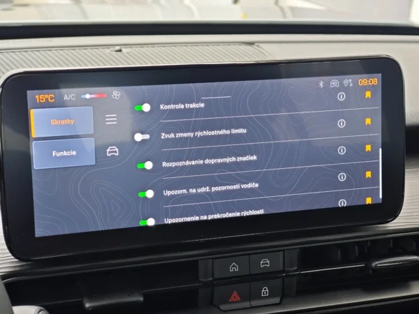 Jeep Avenger LONGITUDE 1,2T e-Hybrid DCT6 81kW 21
