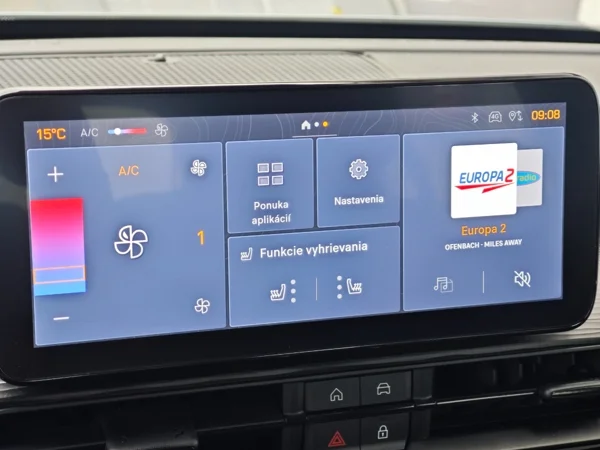 Jeep Avenger LONGITUDE 1,2T e-Hybrid DCT6 81kW 19