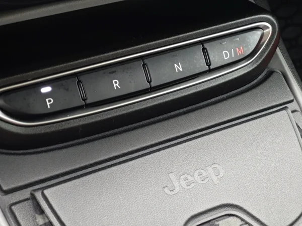 Jeep Avenger LONGITUDE 1,2T e-Hybrid DCT6 81kW 25