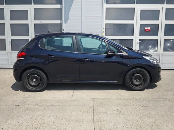 Peugeot 208 Puretech Active 1,2  61kW 9