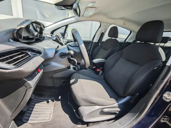 Peugeot 208 Puretech Active 1,2  61kW 11