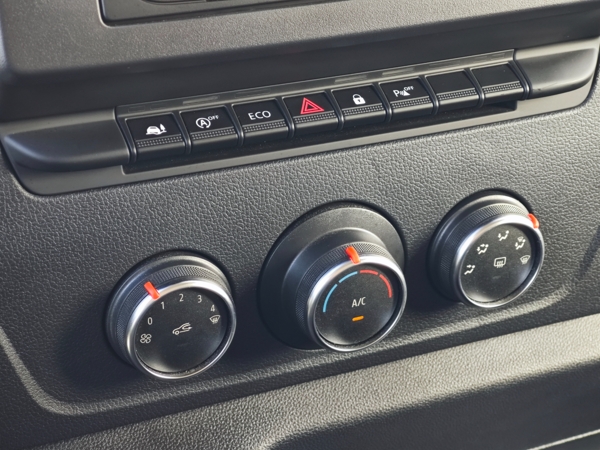 Renault Master Furgon Cool 150 L3H2P3 2.3 dCi 110kW 15