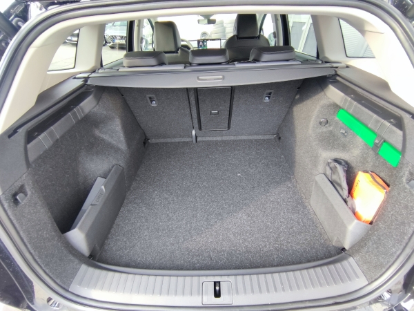 Škoda Enyaq 62kWh Loft + ťažné  132kW 23