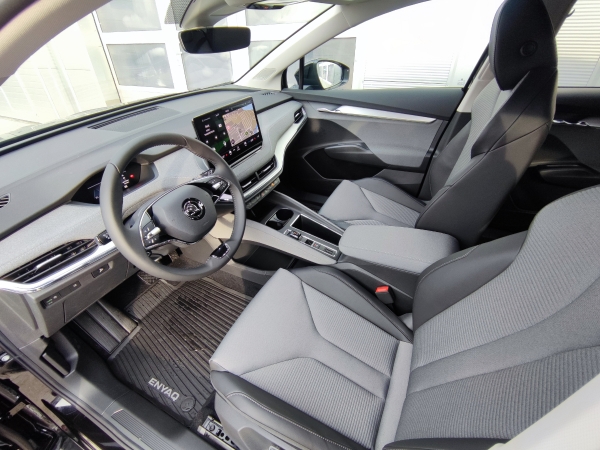 Škoda Enyaq 62kWh Loft + ťažné  132kW 10