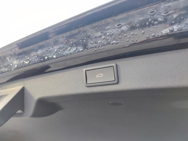 Škoda Enyaq 62kWh Loft + ťažné  132kW 22