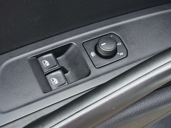 Škoda Fabia Essence MPi 59kW 21