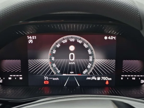 Škoda Fabia Essence MPi 59kW 13