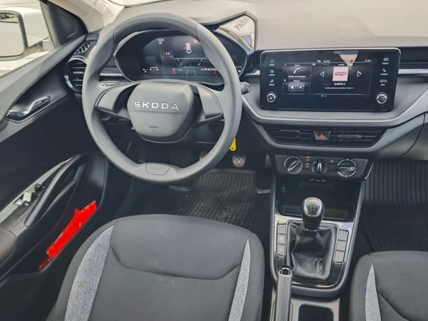 Škoda Fabia Essence MPi 59kW 3