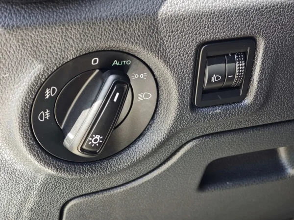 Škoda Fabia Essence MPi 59kW 25