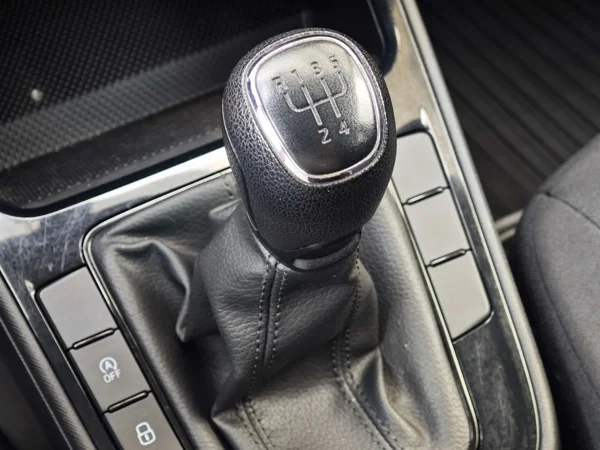 Škoda Fabia Essence MPi 59kW 21