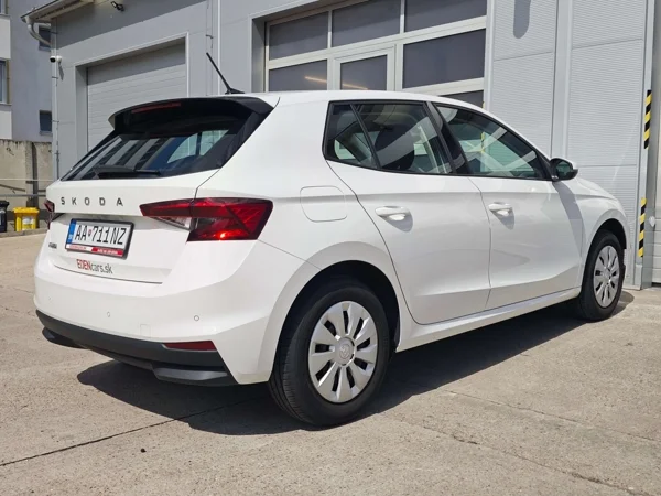 Škoda Fabia Essence MPi 59kW 2