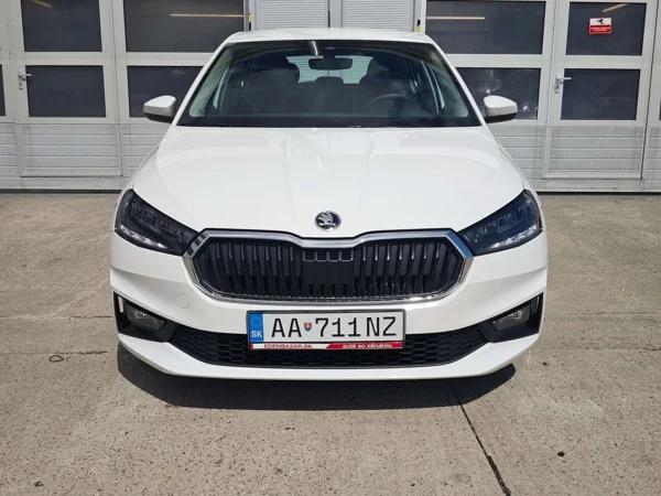 Škoda Fabia Essence MPi 59kW 4