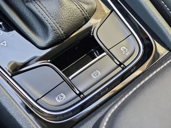 Škoda Karoq Selection DSG 1,5 TSI 110kW 22