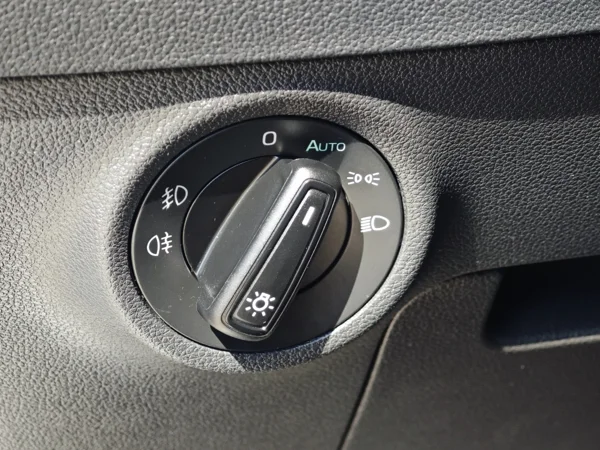 Škoda Karoq Selection DSG 1,5 TSI 110kW 28
