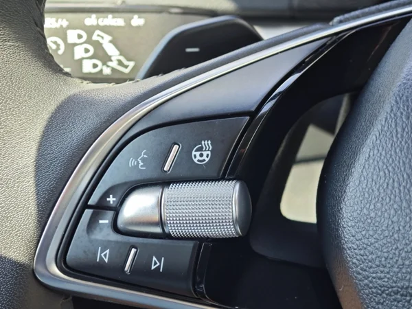 Škoda Karoq Selection DSG 1,5 TSI 110kW 26